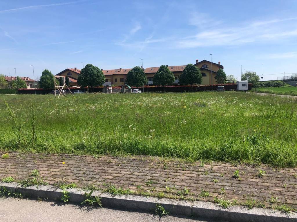 Terreno edificabile a Brusaporto - cod. 3796