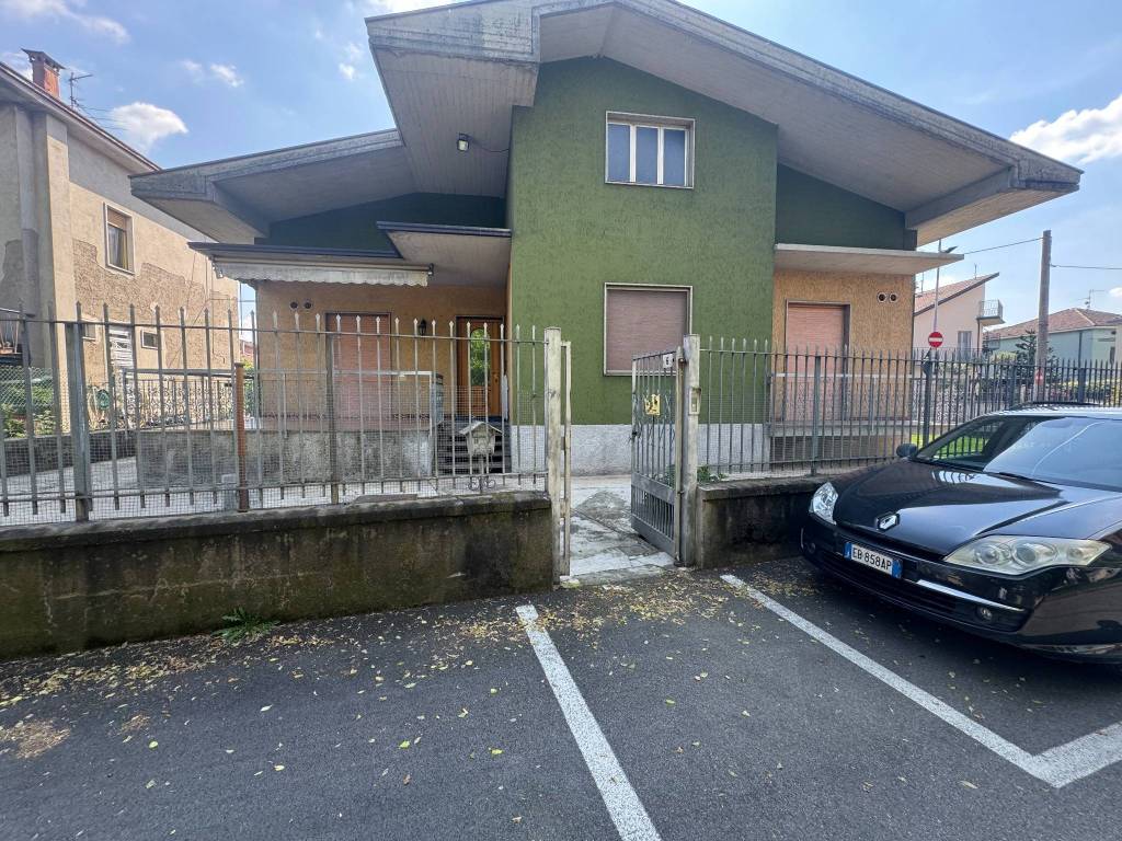 Villa a Dalmine - cod. 3797