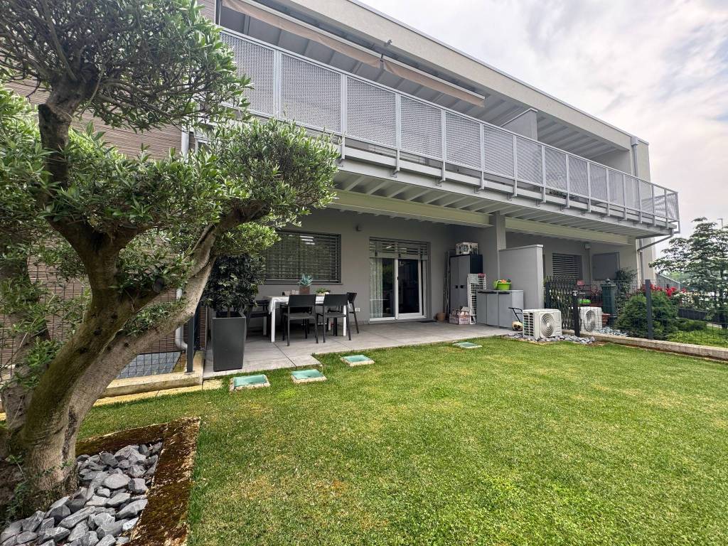 Villa a Curno - cod. 3799