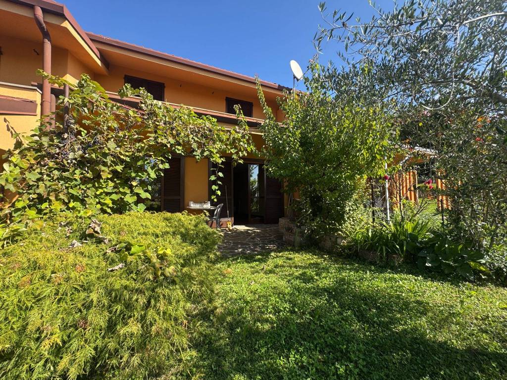 Villa a Schiera a Cenate Sotto - cod. 3814