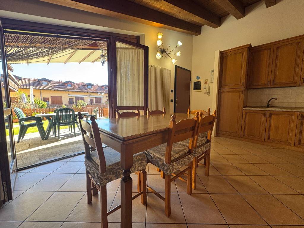 Villa a Levate - cod. 3818