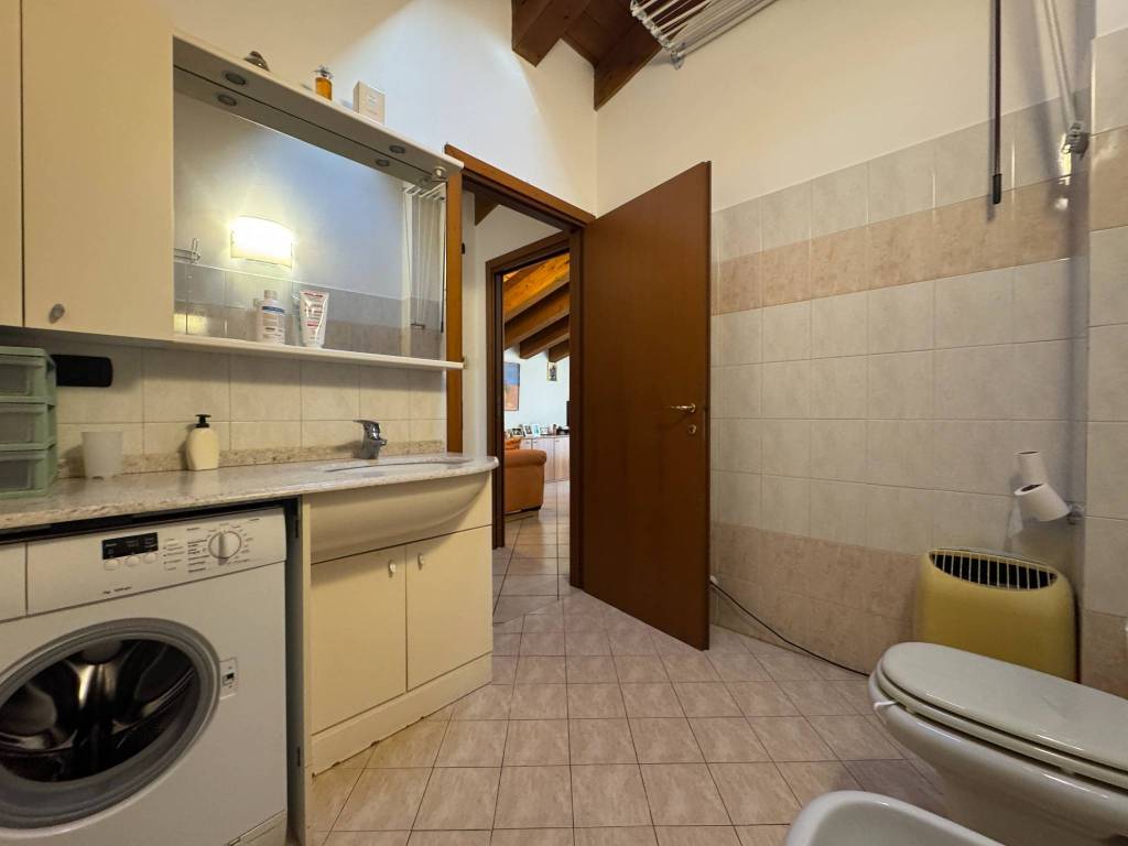 Villa a Levate - cod. 3818