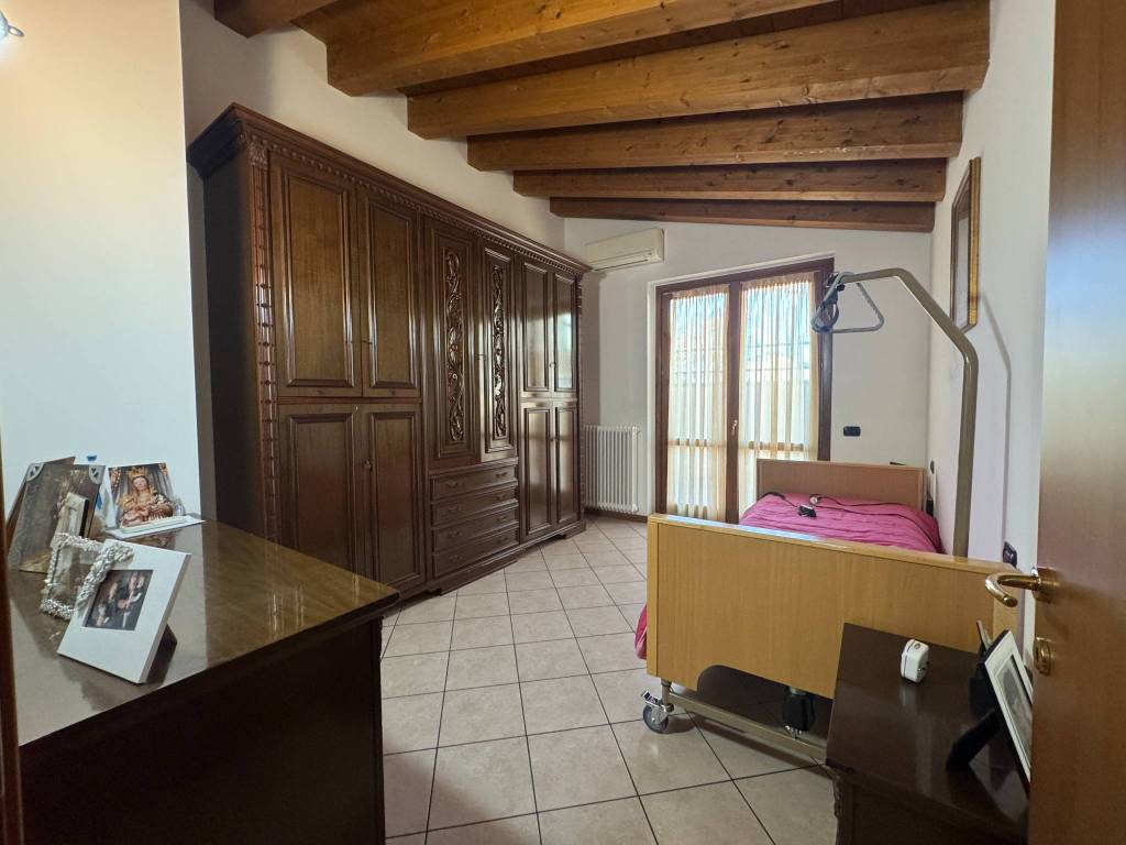 Villa a Levate - cod. 3818