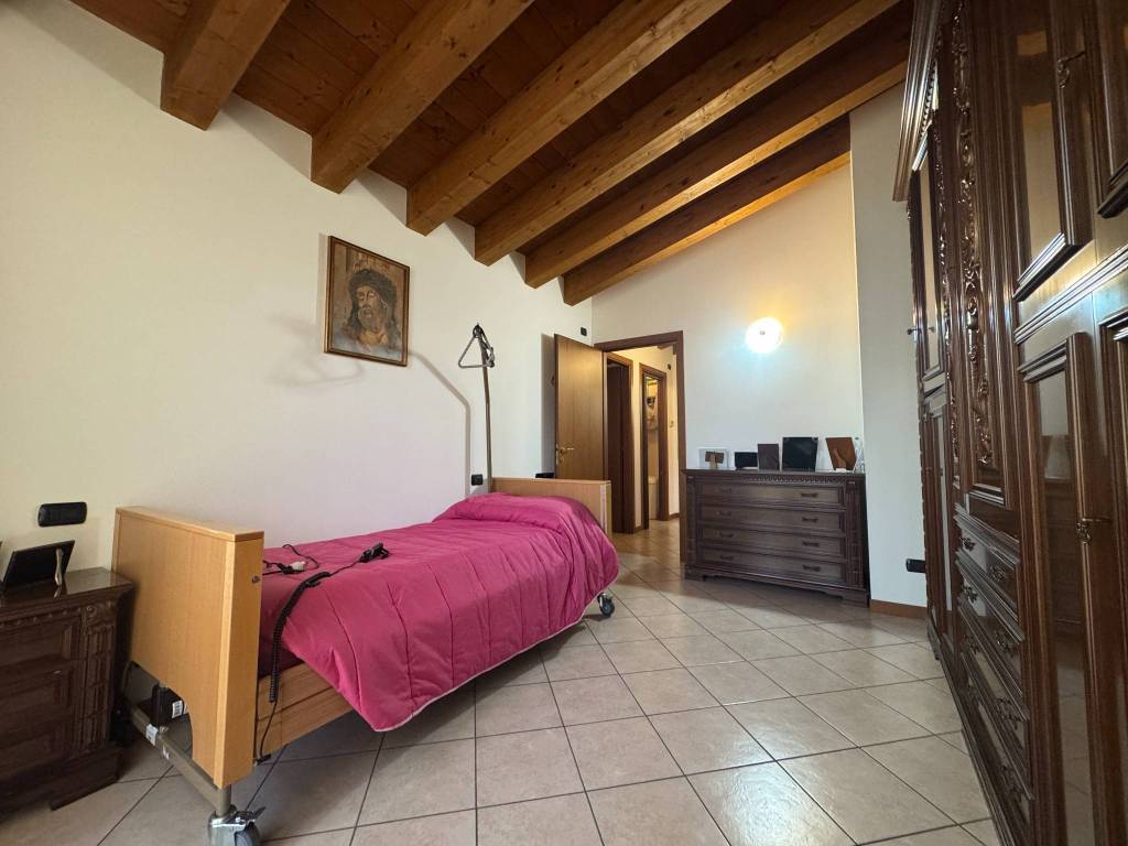 Villa a Levate - cod. 3818