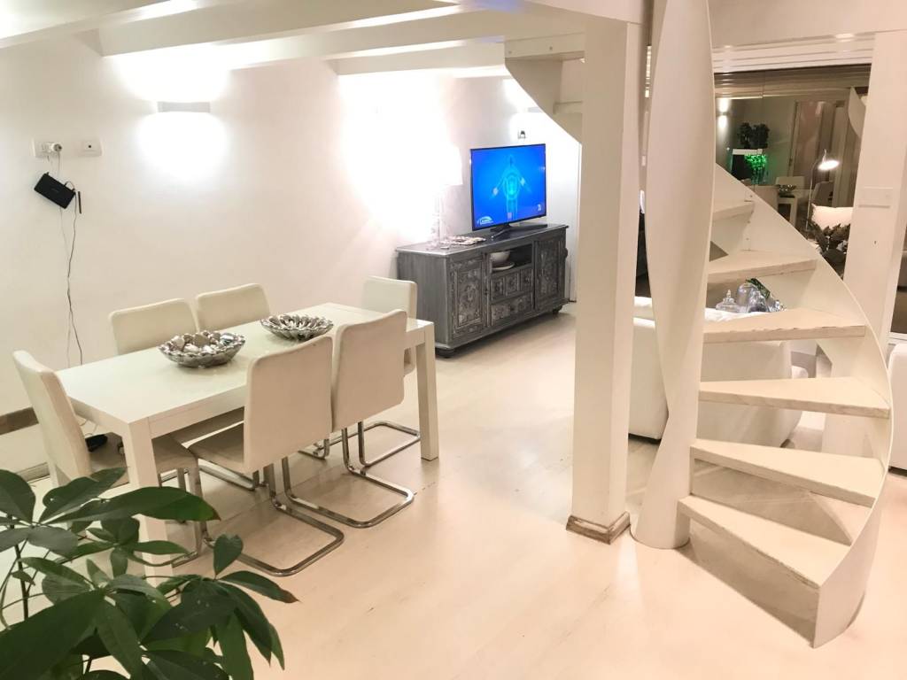 Immagine 1 Annuncio 193403843