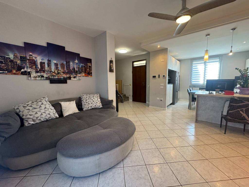 Villa a Schiera a Suisio - cod. 3835