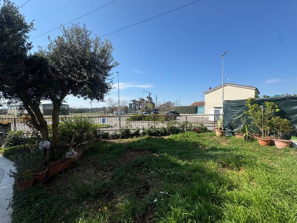 Villa a Schiera a Suisio - cod. 3835