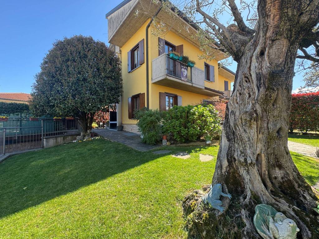 Villa a Dalmine - cod. 3837