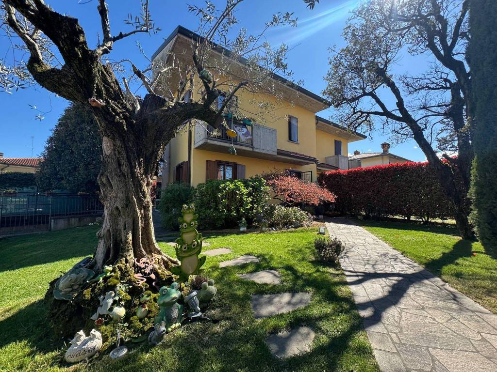 Villa a Dalmine - cod. 3837