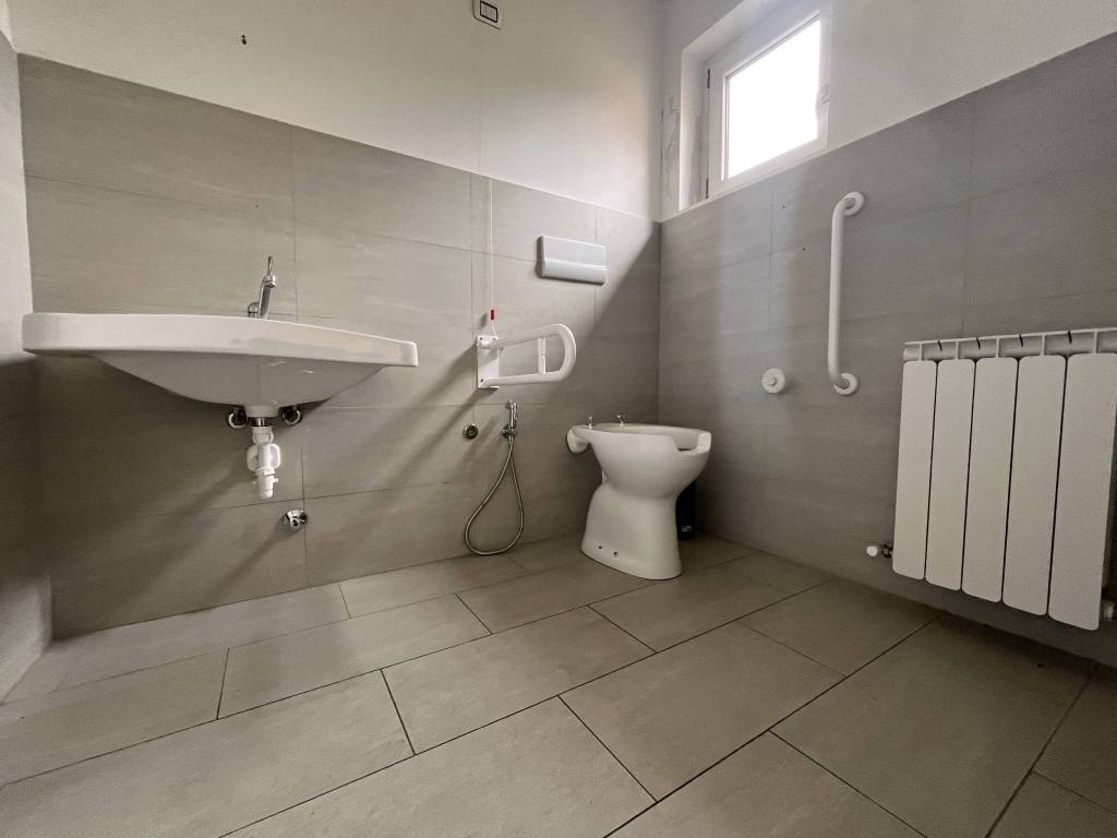 Negozio a Dalmine - cod. 3840