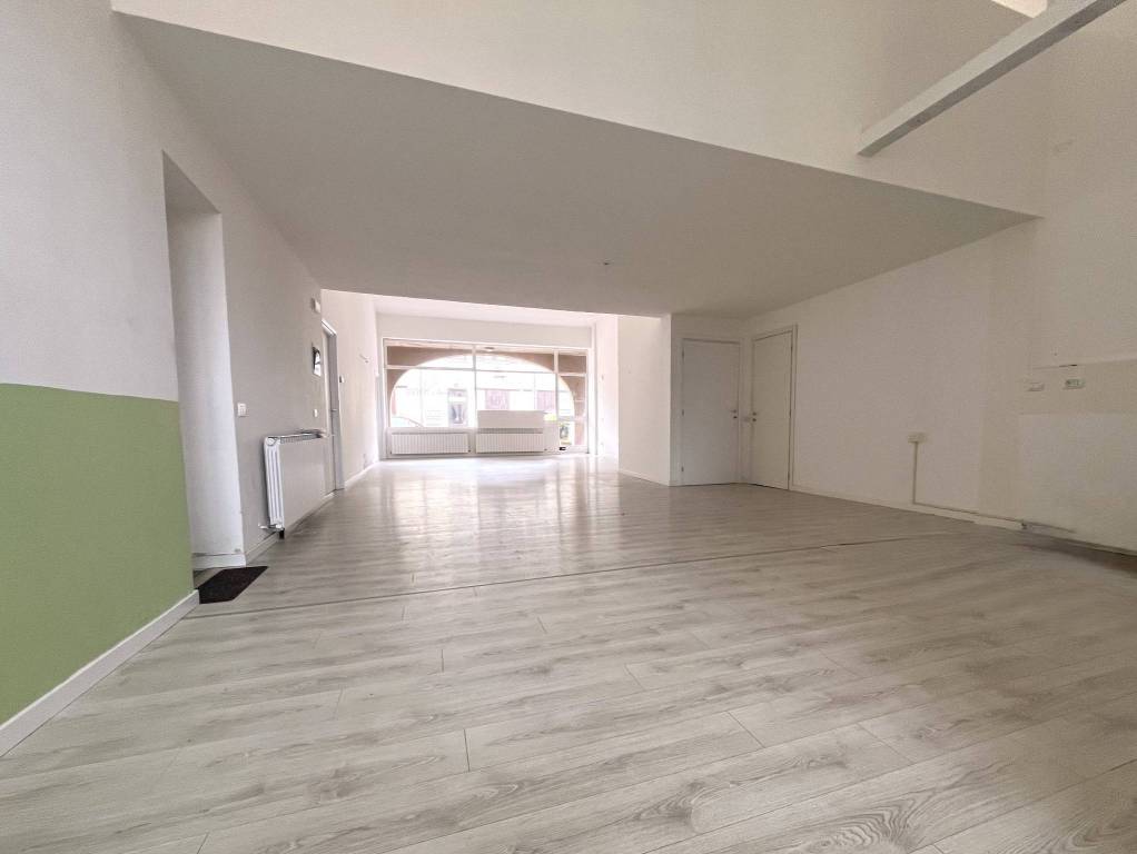 Negozio a Dalmine - cod. 3840