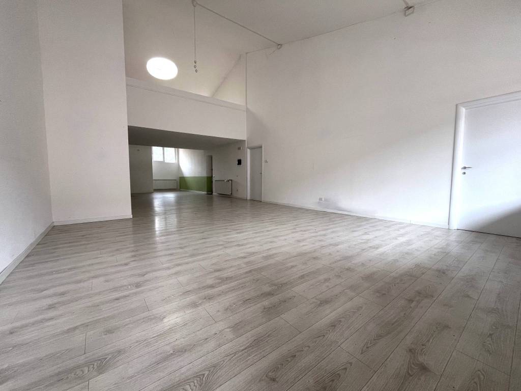 Negozio a Dalmine - cod. 3840