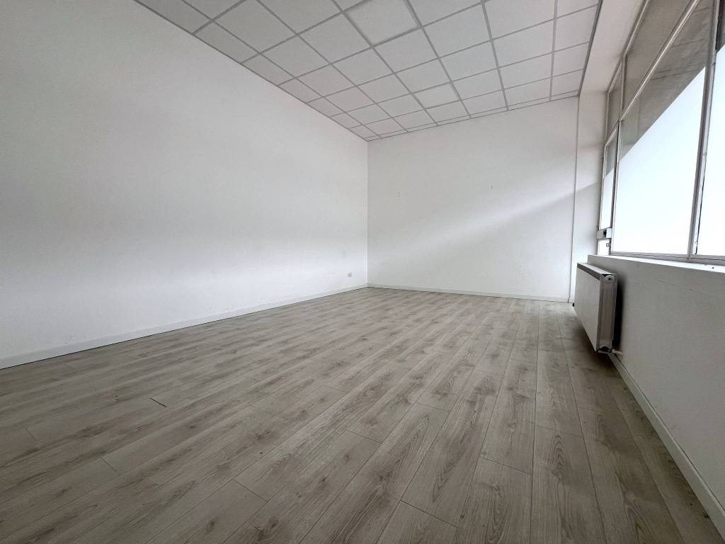 Negozio a Dalmine - cod. 3841