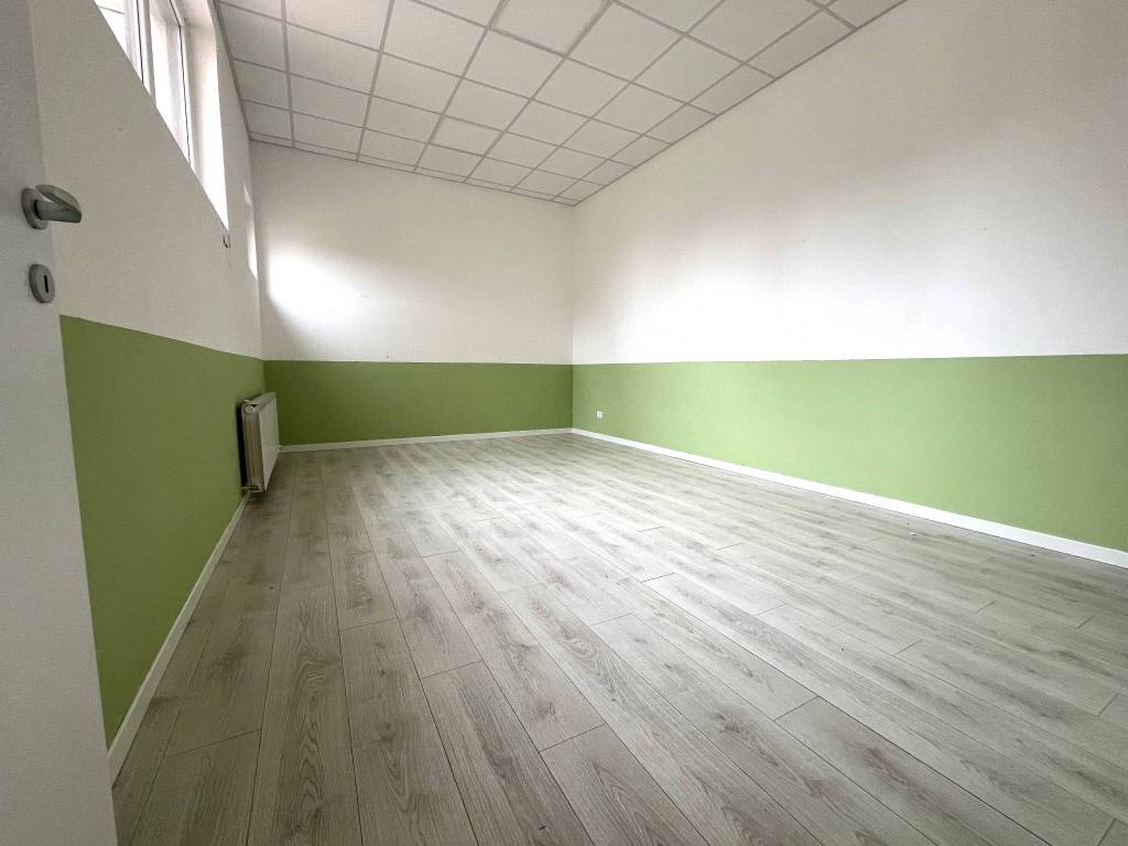 Negozio a Dalmine - cod. 3841