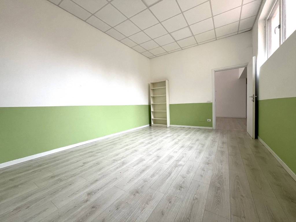 Negozio a Dalmine - cod. 3841