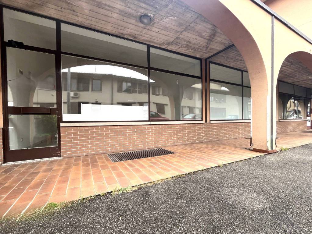 Negozio a Dalmine - cod. 3841