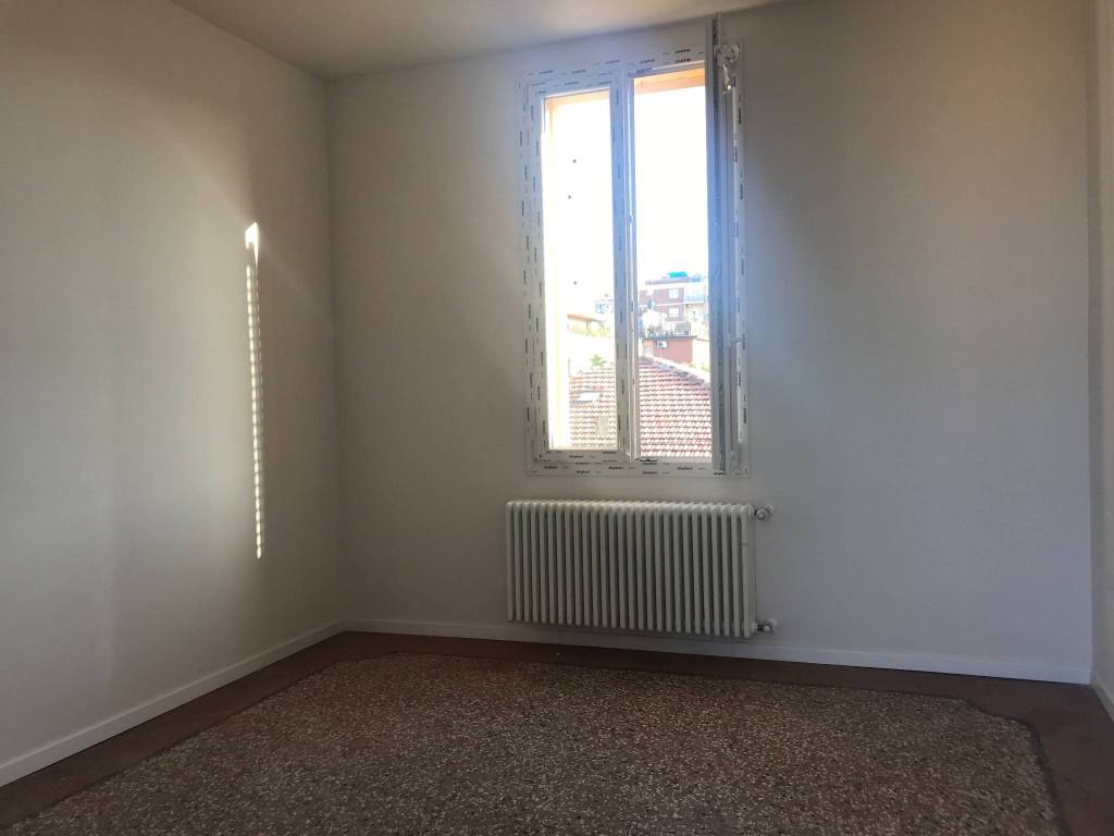 Immagine 1 Annuncio 193656102