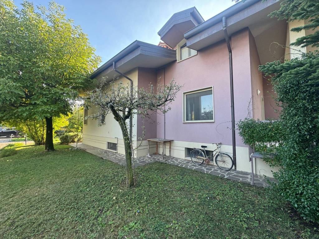 Villa a Treviolo - cod. 3860