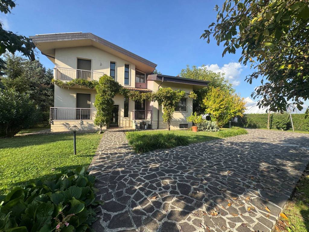 Villa a Treviolo - cod. 3860